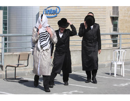 Intelイスラエル工場  レスキューチーム