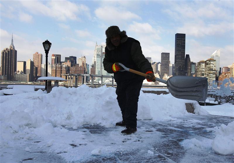 Pictures Of New York Snow 2011. New York, NY - Snow shoveling: