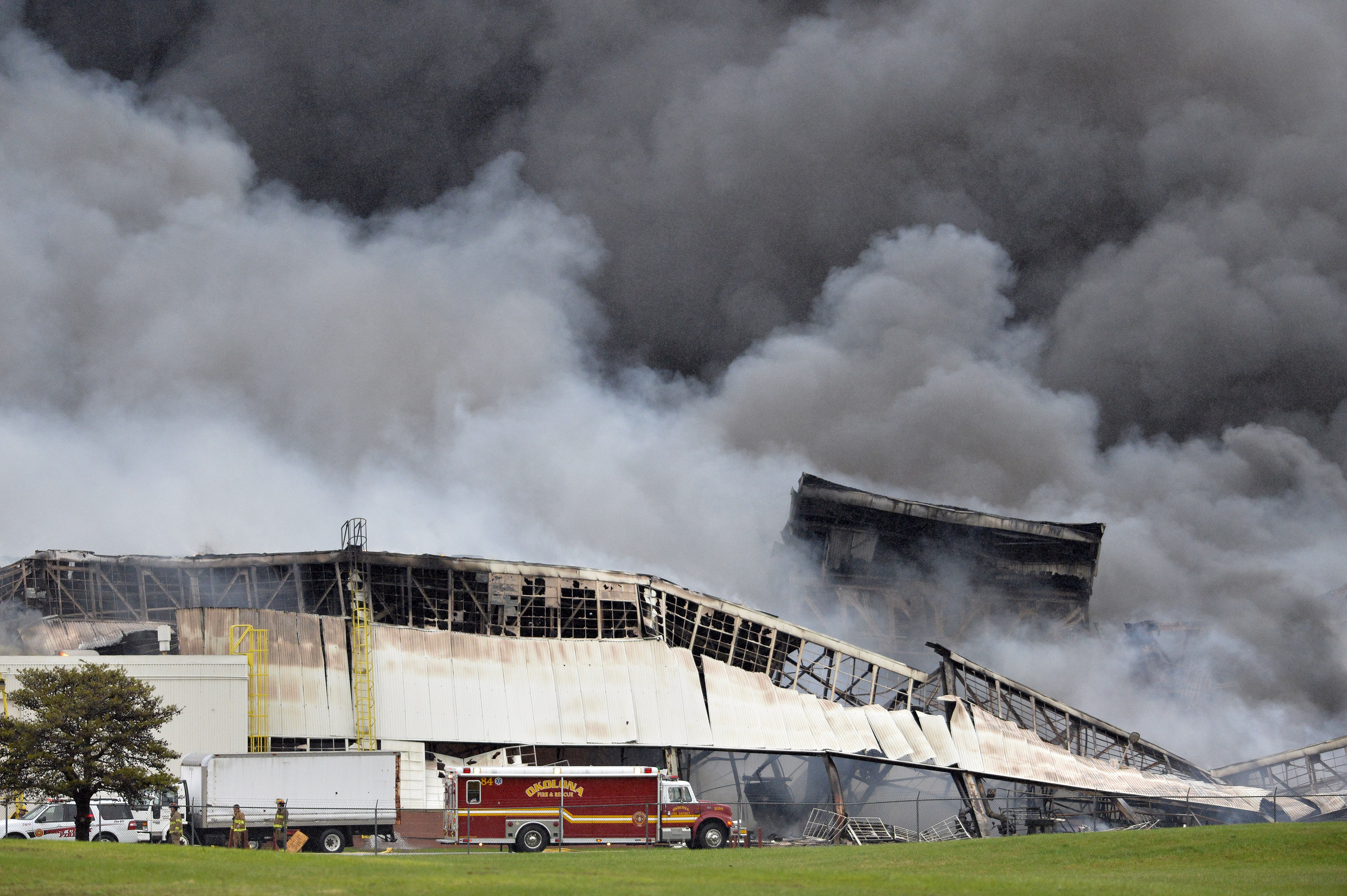Louisville, KY - Massive Fire Breaks Out At GE&#39;s Appliance Park In Kentucky (video)