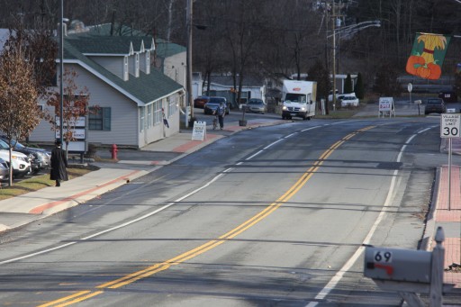 A Charedi man is seen waking the streets of Bloomingburg, NY on Nov. 24, 2014. (Shimon Gifer/VINnews) 