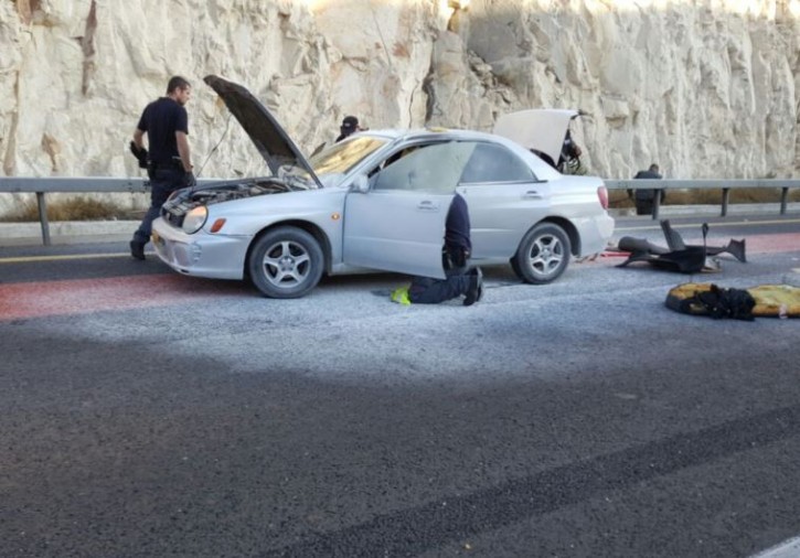 Scene of terror attack near Ma'aleh Adumim, October 11, 2015. (photo credit:MDA)