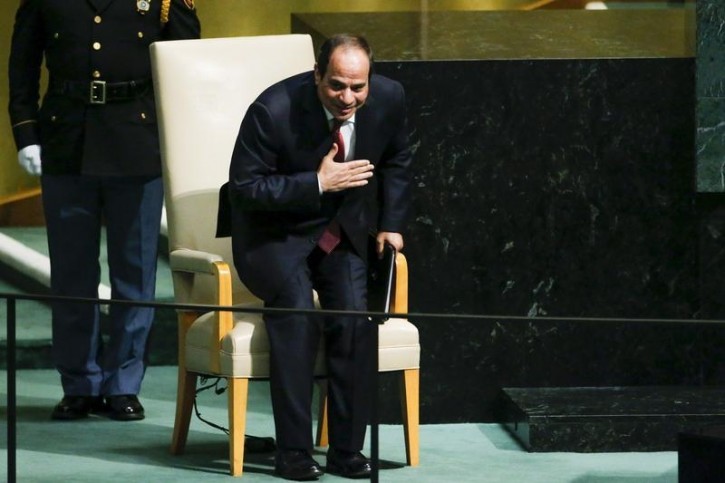 FILE - Egypt's President Abdel Fattah el-Sisi greets attendees after addressing the 70th session of the United Nations General Assembly at the U.N. headquarters in New York September 28, 2015.  REUTERS/Eduardo Munoz 