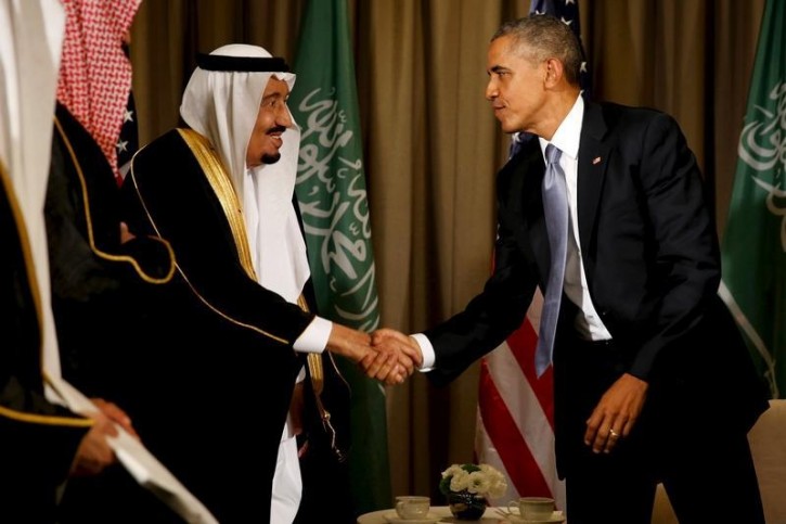 FILE - U.S. President Barack Obama shakes hands with Saudi Arabia's King Salman after their meeting alongside the G20 summit at the Regnum Carya Resort in Antalya, Turkey, November 15, 2015. REUTERS/Jonathan Ernst 
