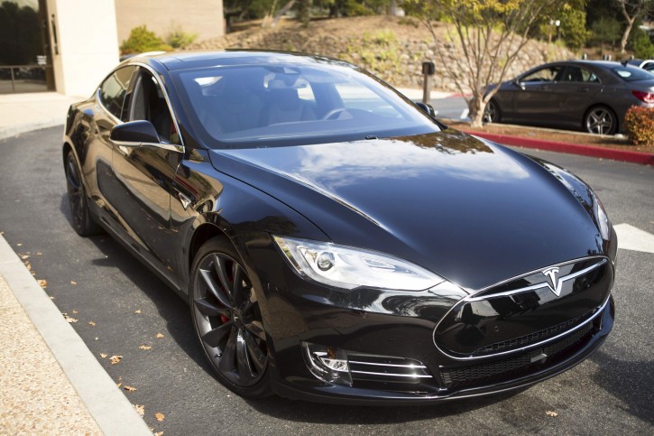 A Tesla Model S with version 7.0 software update containing Autopilot features is seen during a Tesla event in Palo Alto, California October 14, 2015. REUTERS/Beck 