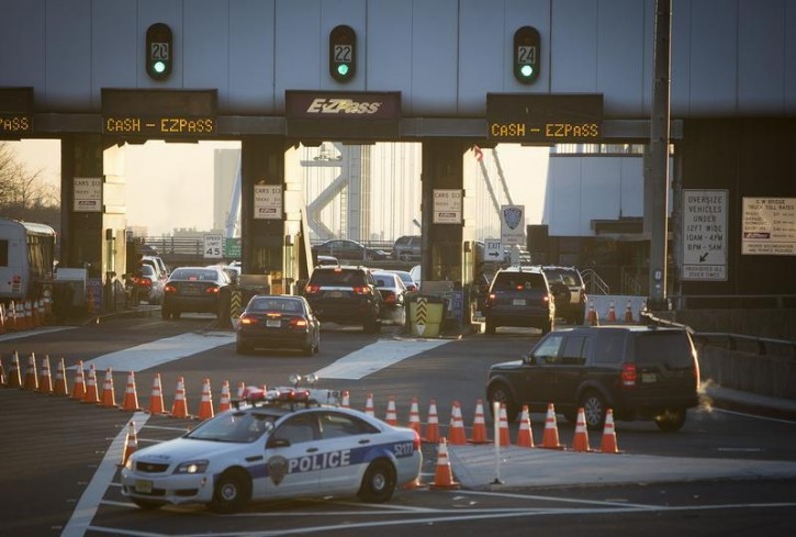 FILE - The George Washington Bridge toll booths are pictured in Fort Lee, New Jersey January 9, 2014. REUTERS