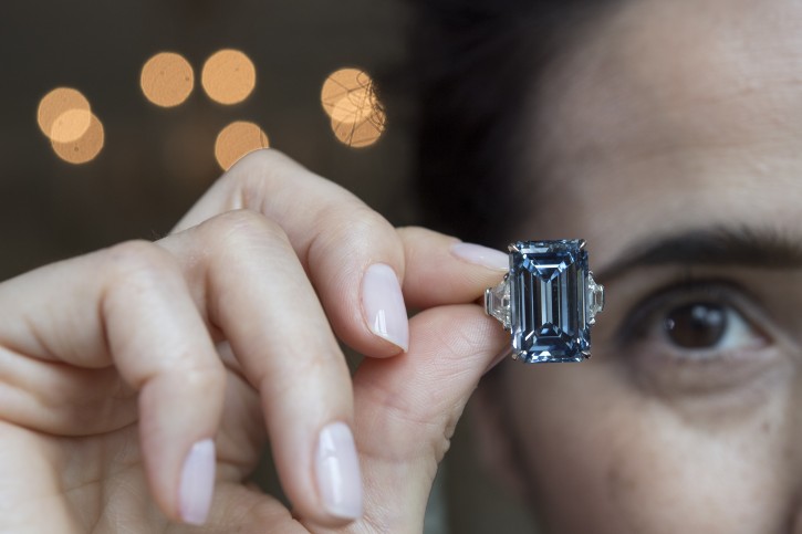 Geneva – Record Crushed, Diamond Intact: Oppenheimer Blue Draws $58M