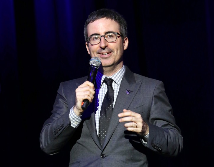 New York – Comedian John Oliver Buys And Forgives $15 Million In Debt