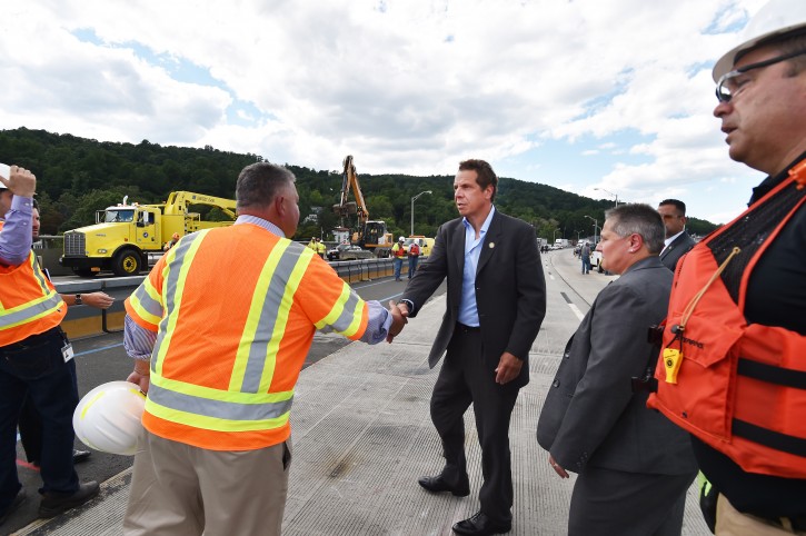 Governor Cuomo Delivers Briefing on Crane Collapse at the Tappan Zee Bridge July 19, 2016 (Gov. Office)