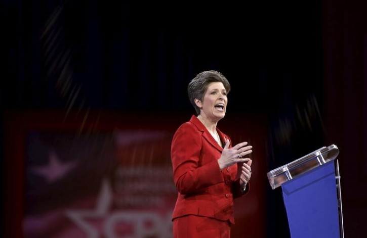 FILE - Senator Joni Ernst (R-IA) speaks at the American Conservative Union 2016 annual conference in Maryland, March 3, 2016. REUTERS/Gary Cameron 