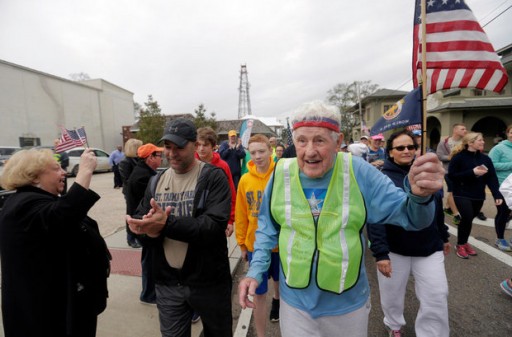 St. Simon’s Island, GA – WWII Vet, 93, Ends Run Across America With Toes In Atlantic