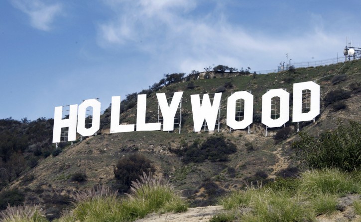 Los Angeles – Study Suggests Building Second Hollywood Sign To Ease Crowds