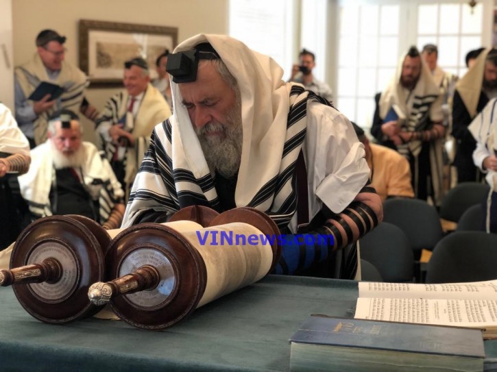  Rabbi Goldstein reciting Birchas Hagomel at the Shul American Friends of Lubavitch in Washington DC May 2, 2019. (VINNews.com) 